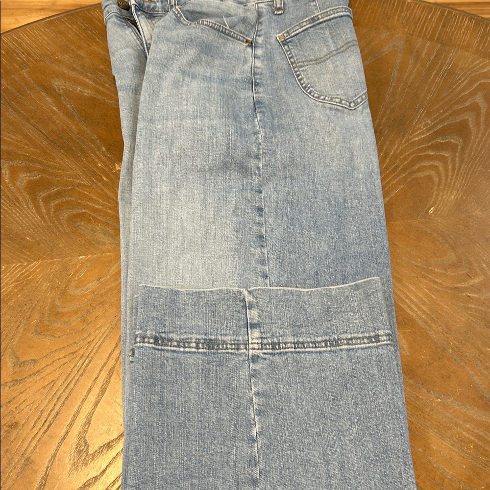 Lee Light Wash Denim Jeans - Picture 3 of 5